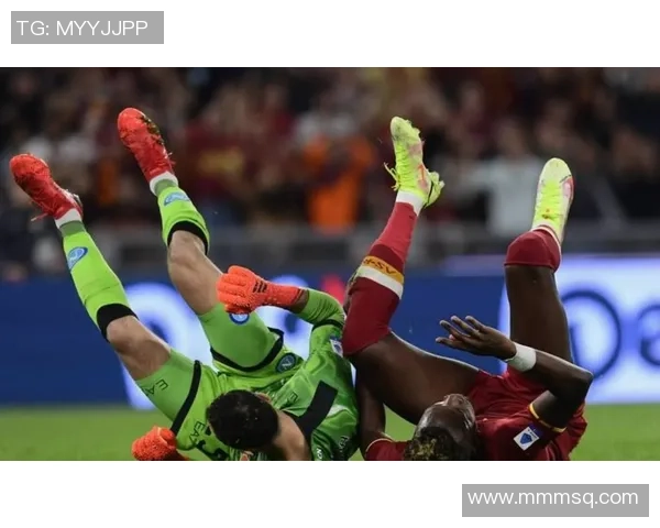 中超激战：利物浦与AC米兰1比1平点球大战引发争议判罚全场沸腾